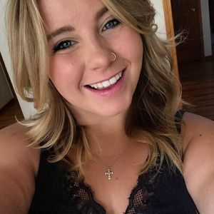 Meet your Posher, Chloe